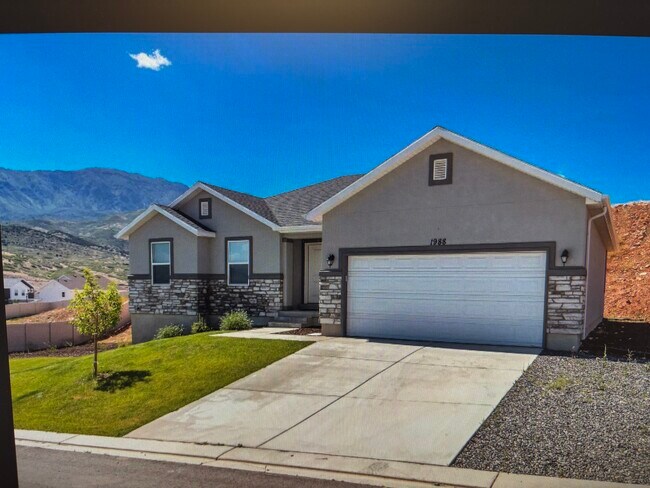 Building Photo - Santaquin Rental House #2