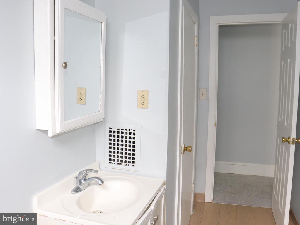 Primary Photo - 116 W 24th St