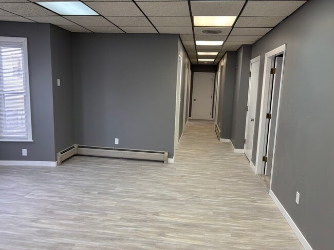 Building Photo - 161 High St