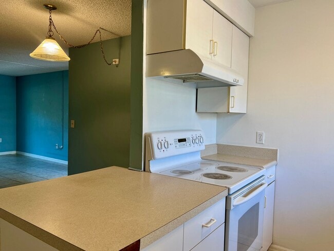 Foto del edificio - All inclusive 2 bed/ 1 bath condo in Hidden Lakes - Coming Soon near Downtown SRQ