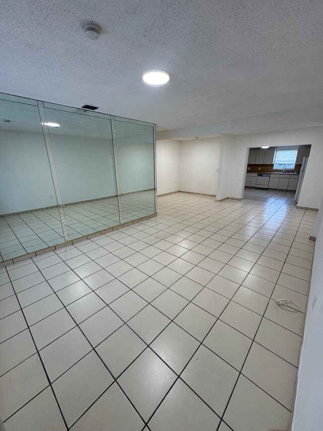 Photo - 300 E 37th St House