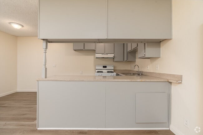 1 habitación, 1 baño - 546 pies cuadrados - Cocina - 10210 Mountair Ave