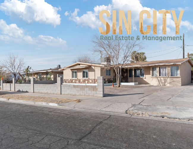 Building Photo - "Charming 3-Bed, 2-Bath Oasis on Riverside...