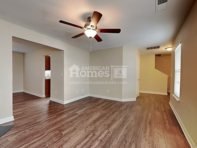 Foto del edificio - 4215 Bailey Court
