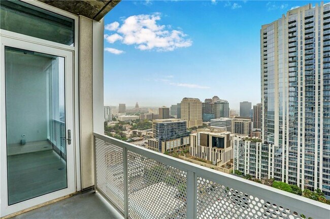 Foto del edificio - 301 West Ave