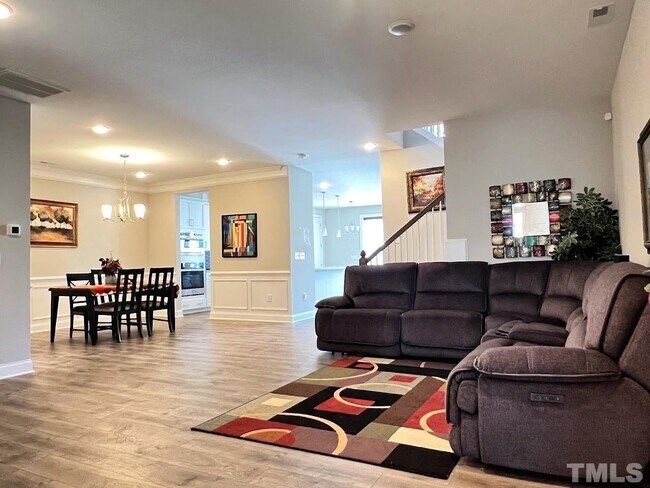 Foto del edificio - Luxury Townhome 3 bedroom 2855 Sq Ft for Rent