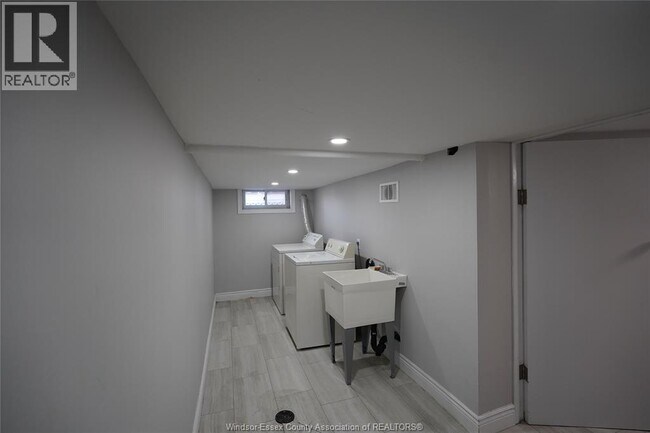 Photo du bâtiment - 1529 Elsmere Ave