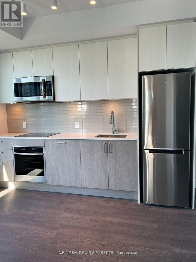 Photo du bâtiment - 1926 Lake Shore Blvd W