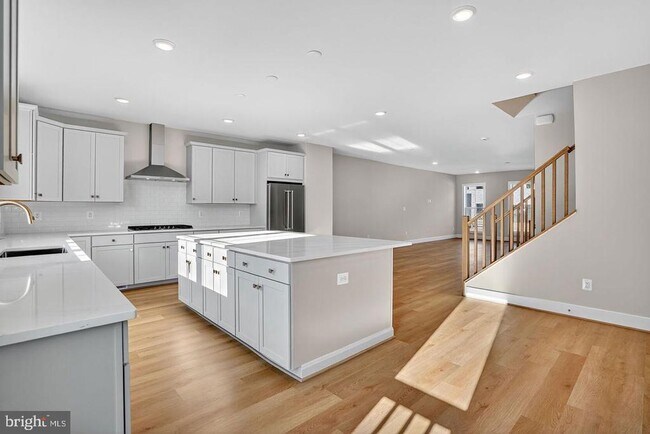 Building Photo - 42139 Gilded Stone Ter