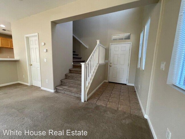 Building Photo - 3 br, 2.5 bath House - 5438 Birk Way