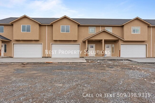 Building Photo - Brand New 3 Bed 2.5 Bath Townhome!! WSG In...