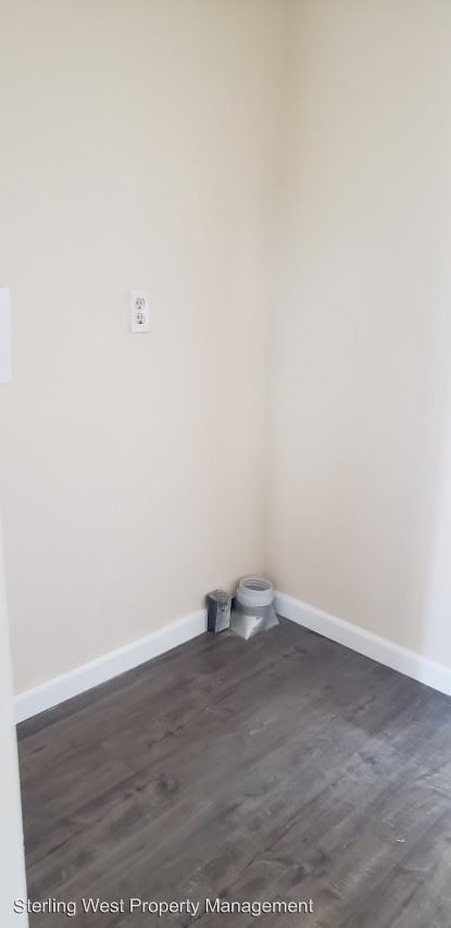 Building Photo - 2 br, 2 bath House - 8240 Barbur