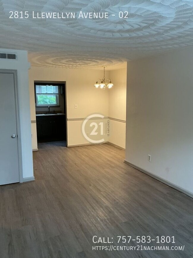 Building Photo - 2815 Llewellyn Ave