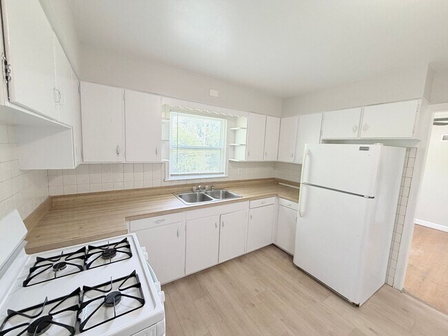 Foto del edificio - 5403 Booth Ave