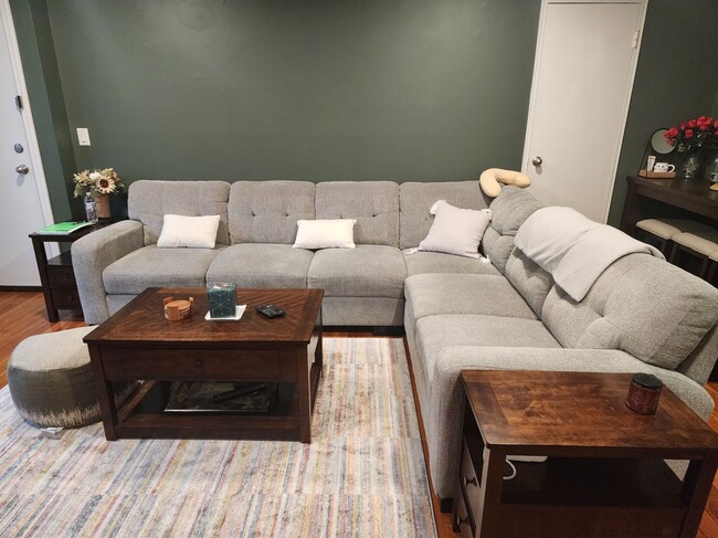 Building Photo - 304 South St