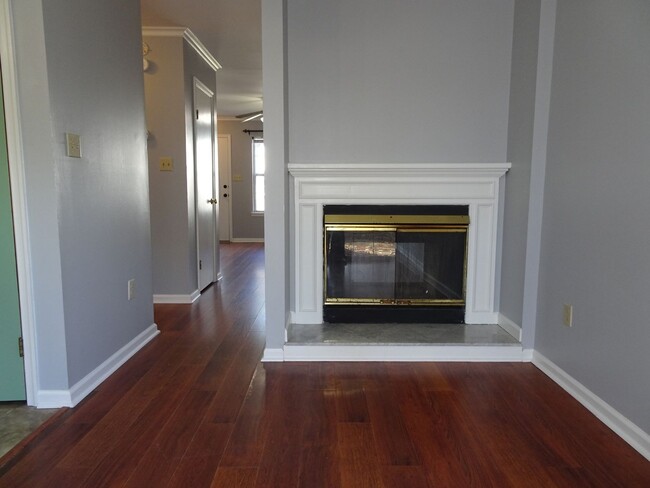 Foto del edificio - 2 Bedrooms Townhome in Meadowlake  Farm Yo...
