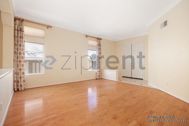 Foto del edificio - 5511 Brettonwood Ct