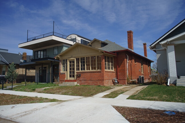 Building Photo - 2138 Lowell Blvd