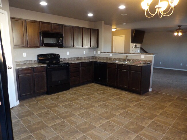 Foto del edificio - 6146 Finglas Dr