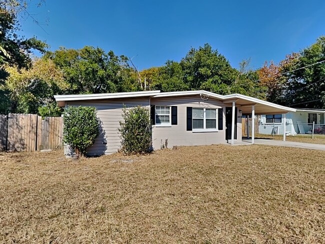 Building Photo - 305 Bonnlyn Dr