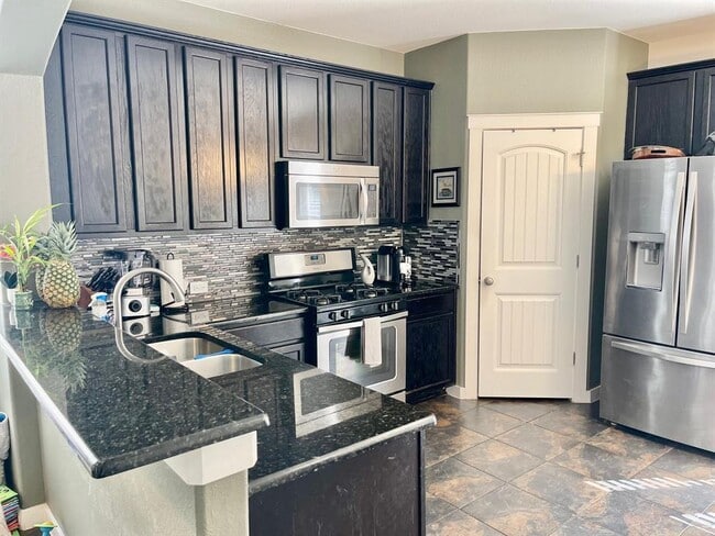Building Photo - 2101 Rivers Edge Way