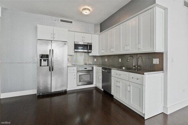 Foto del edificio - 3 br, 2.5 bath Condo - 801 Brickell Key Bl...
