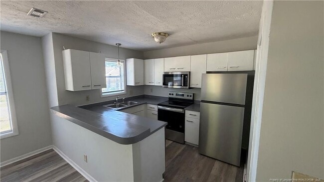 Building Photo - 1000 Wood Creek Dr