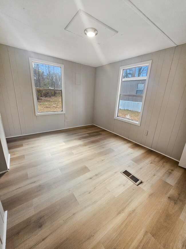 Building Photo - 17 Eldorado Dr