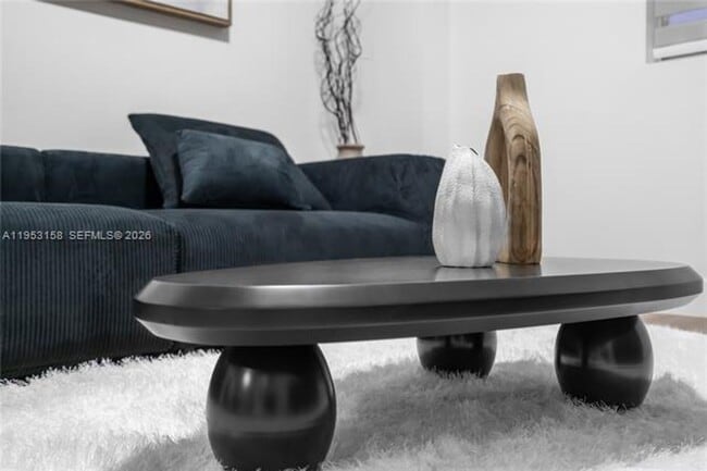 Foto del edificio - 3728 NW 19th Ave