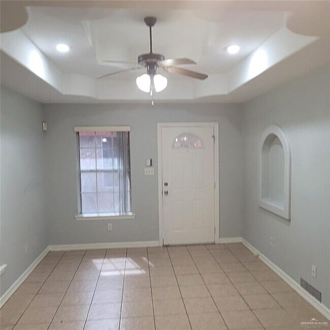 Foto del edificio - 2321 W Candlelight Ln