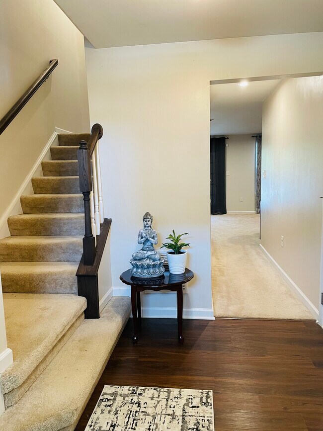 Foto del edificio - 2046 Elm Tree Ct