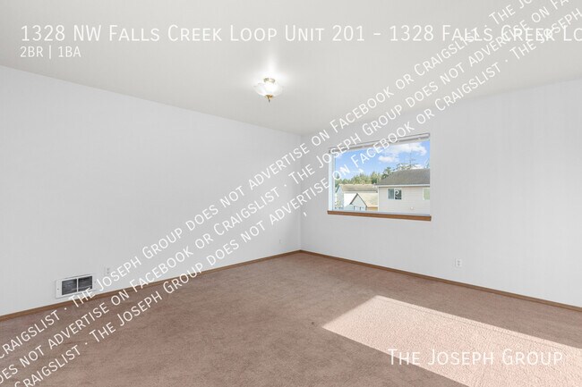 Foto del edificio - 1328 NW Falls Creek Loop