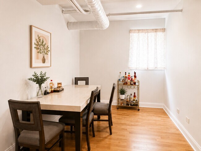 Foto del edificio - 681 1/2 W Wrightwood Ave