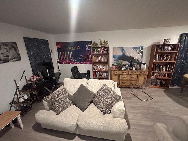 Foto del edificio - Room in House on Nube Medina