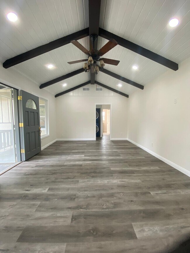 10427 Variel Ave, Chatsworth, CA 91311 House Rental in Chatsworth, CA