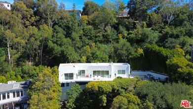 Building Photo - 9422 Readcrest Dr