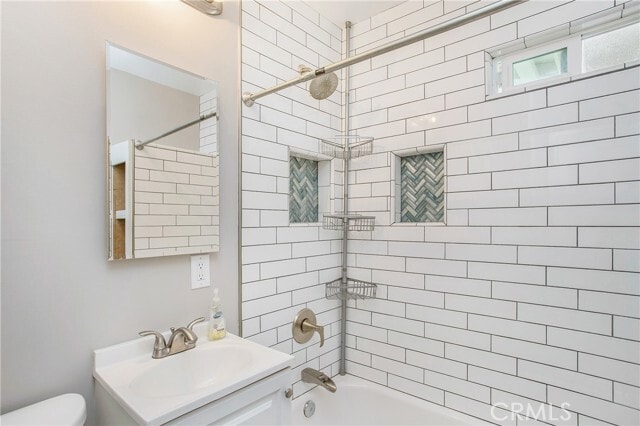 Building Photo - 315 W Elm St