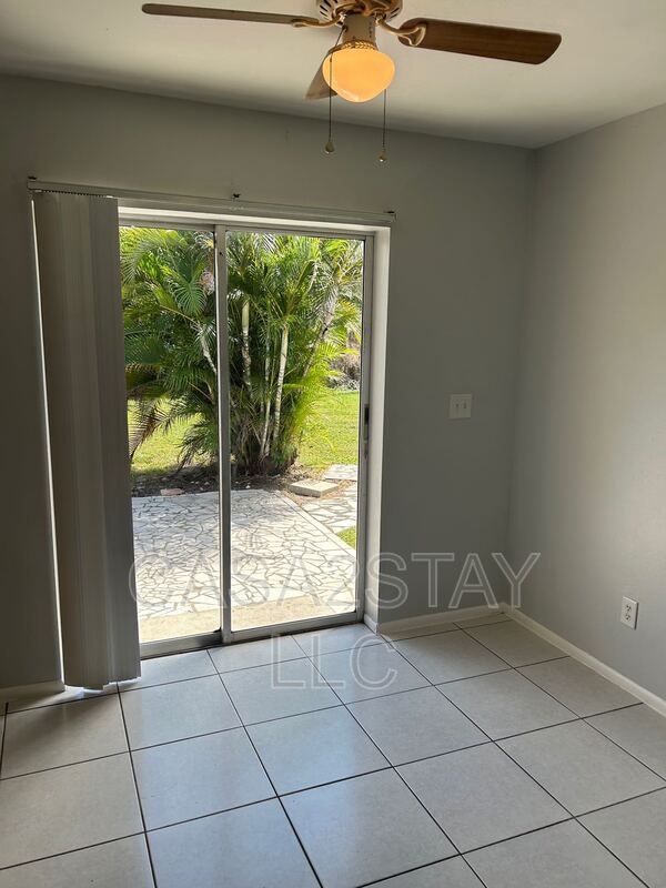 Foto del edificio - 7624 Carrier Rd