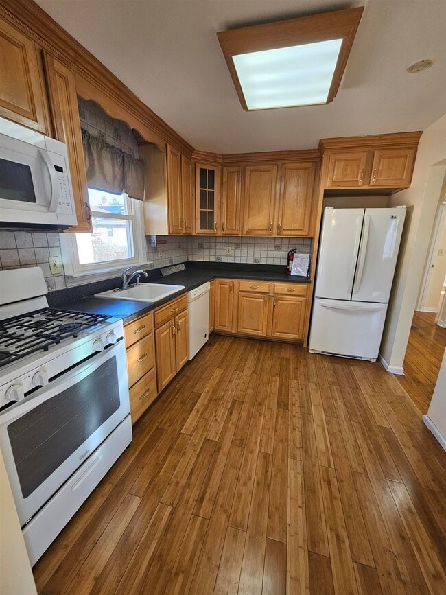 Building Photo - 122 Eckel Rd