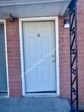 Building Photo - 920 S Montana St