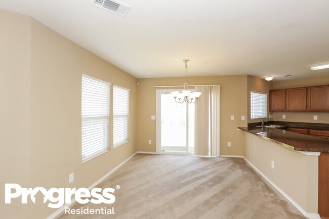 Foto del edificio - 6329 Highland Commons Dr