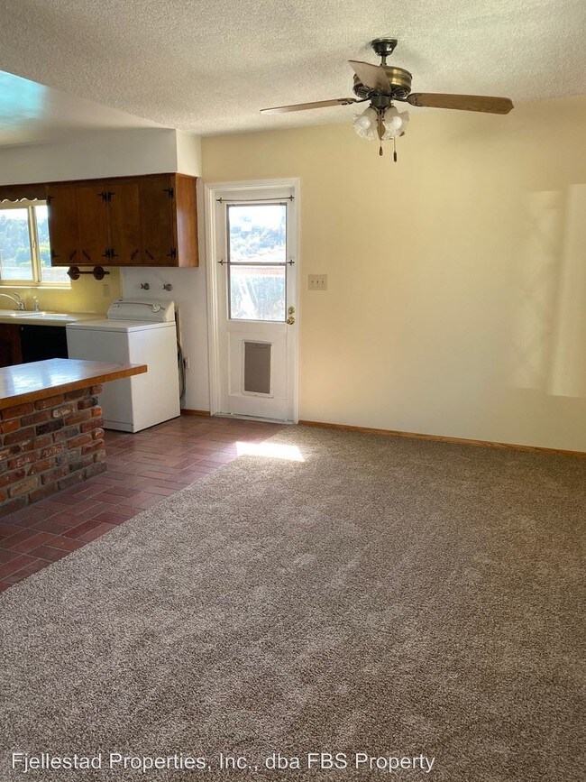 Building Photo - 3 br, 2 bath House - 6833 Airoso