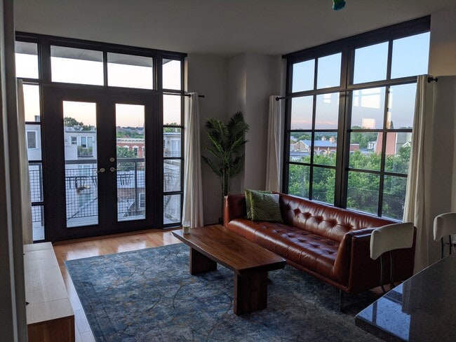 Living room - 437 New York Ave NW