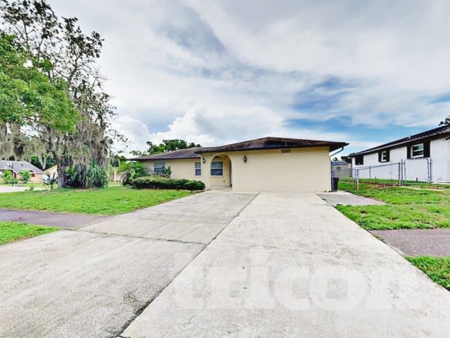 Foto del edificio - 6320 Moog Rd