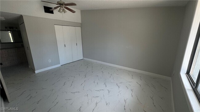Foto del edificio - 5222 Treetops Dr