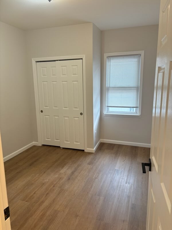 Building Photo - 46 Outwater Ln