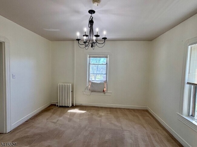 Foto del edificio - 196 Mt Kemble Ave