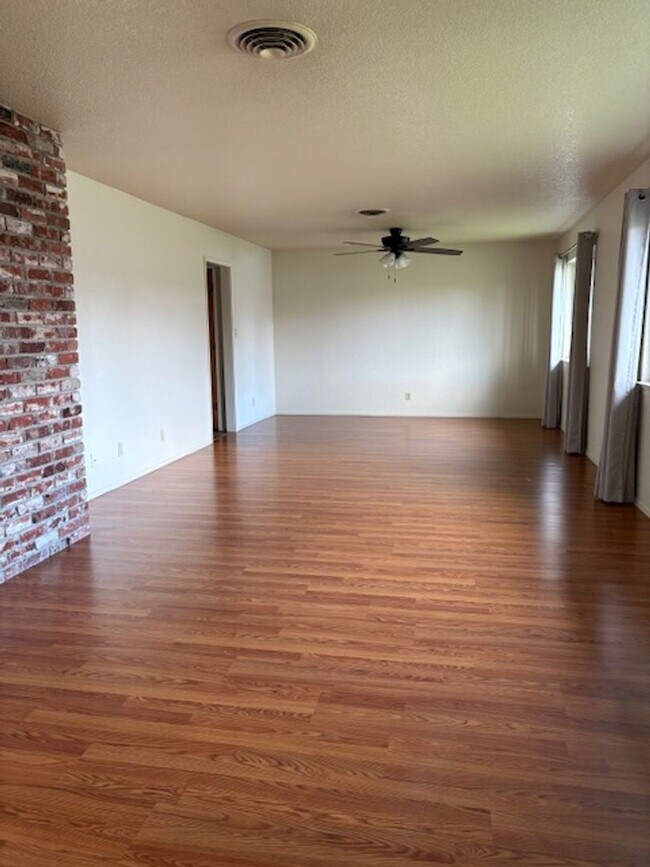 Foto del edificio - 4BD/2BA Home in Lincoln