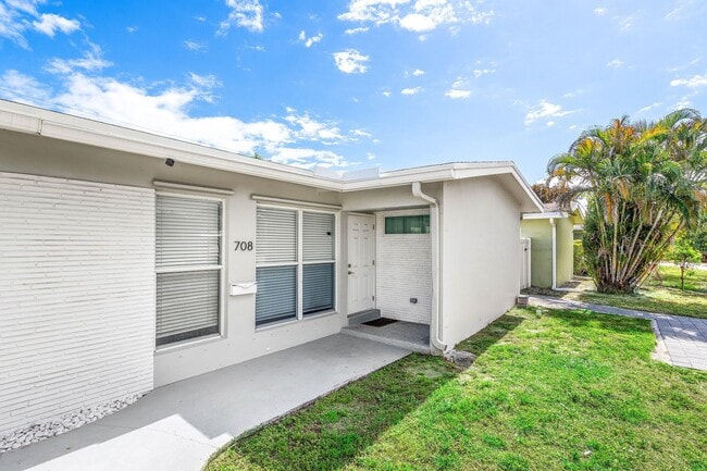 Foto del edificio - 708 NE 23rd Ave