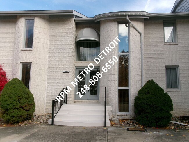 Foto del edificio - 5 Bedroom Home in Desirable Bloomfield Hills